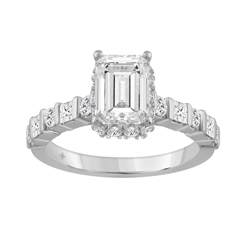 14K WHITE GOLD 2 3/4CT ROUND/PRINCESS/EMERALD DIAMOND LADIES RING (CENTER STONE EMERALD DIAMOND 2.00CT)