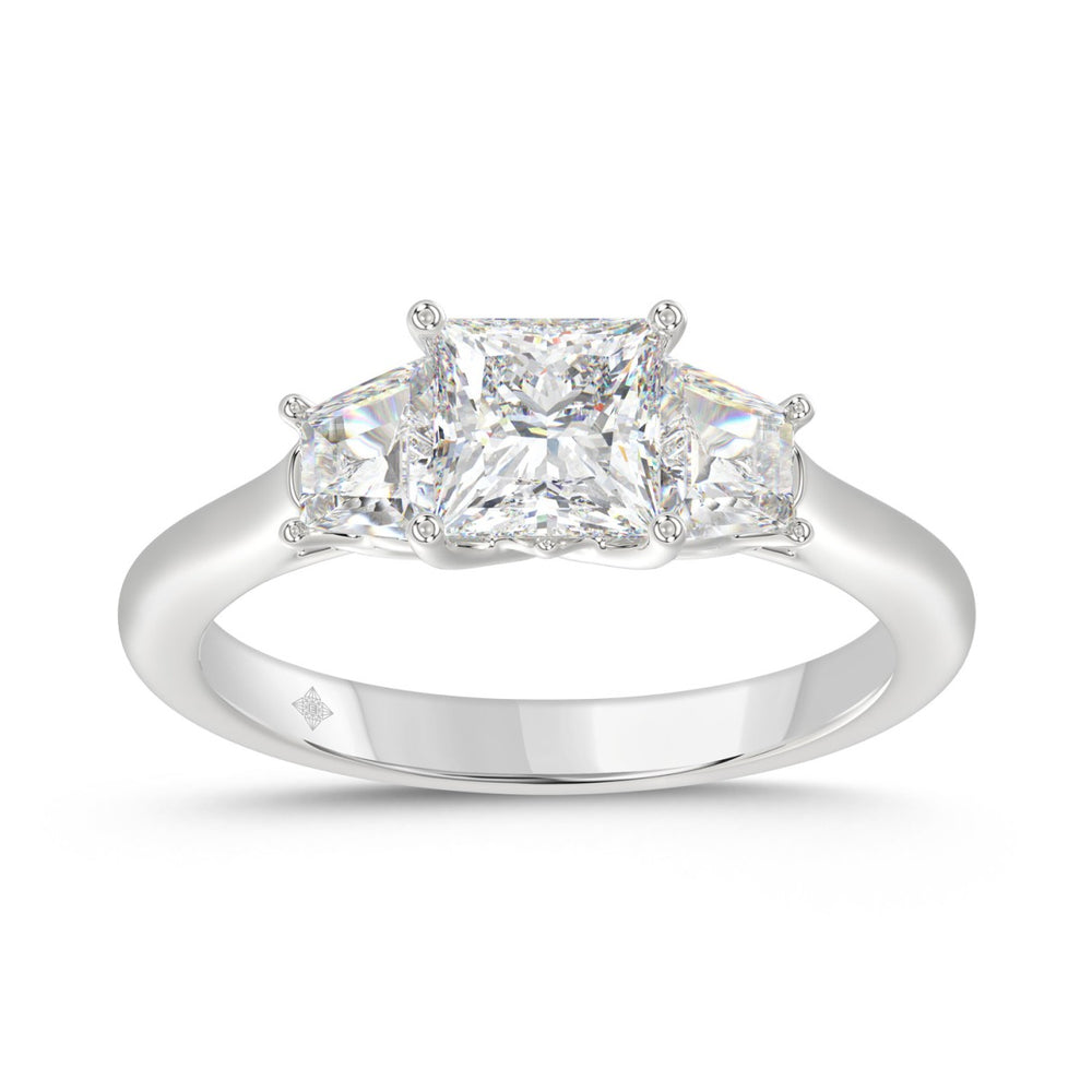 14K WHITE GOLD 1 5/8CT PRINCESS/TRAPEZOID DIAMOND LADIES RING (CENTER STONE PRINCESS DIAMOND 1 1/5CT)