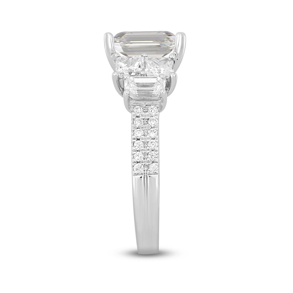 LADIES RING 5CT ROUND/PRINCESS/EMERALD DIAMOND 14K WHITE GOLD (CENTER STONE EMERALD DIAMOND 3CT )