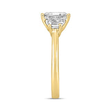 LADIES RING 2 3/4CT ROUND/TRAPEZOID/EMERALD DIAMOND 14K YELLOW GOLD