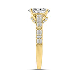 LADIES RING 2 1/2CT ROUND/BAGUETTE/OVAL DIAMOND 14K YELLOW GOLD (CENTER STONE OVAL DIAMOND 2.00CT)
