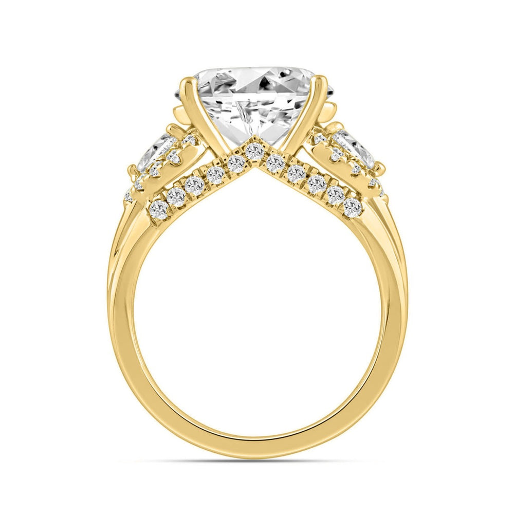 LADIES RING 3 3/4CT ROUND/PEAR/OVAL DIAMOND 14K YELLOW GOLD (CENTER STONE OVAL DIAMOND 3.00CT)