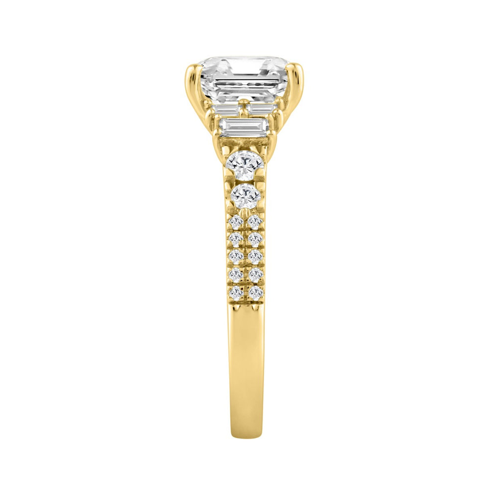 14K YELLOW GOLD 2 1/2CT ROUND/CUSHION/BAGUETTE DIAMOND LADIES RING (CENTER STONE CUSHION DIAMOND 2CT)