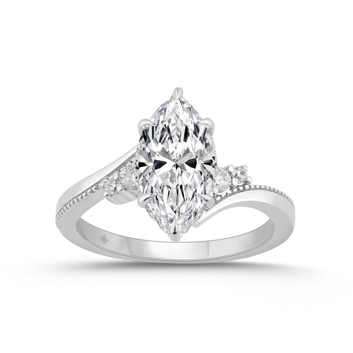 14K WHITE GOLD 2 1/4CT ROUND/MARQUISE DIAMOND LADIES RING (CENTER STONE MARQUISE DIAMOND 2CT)
