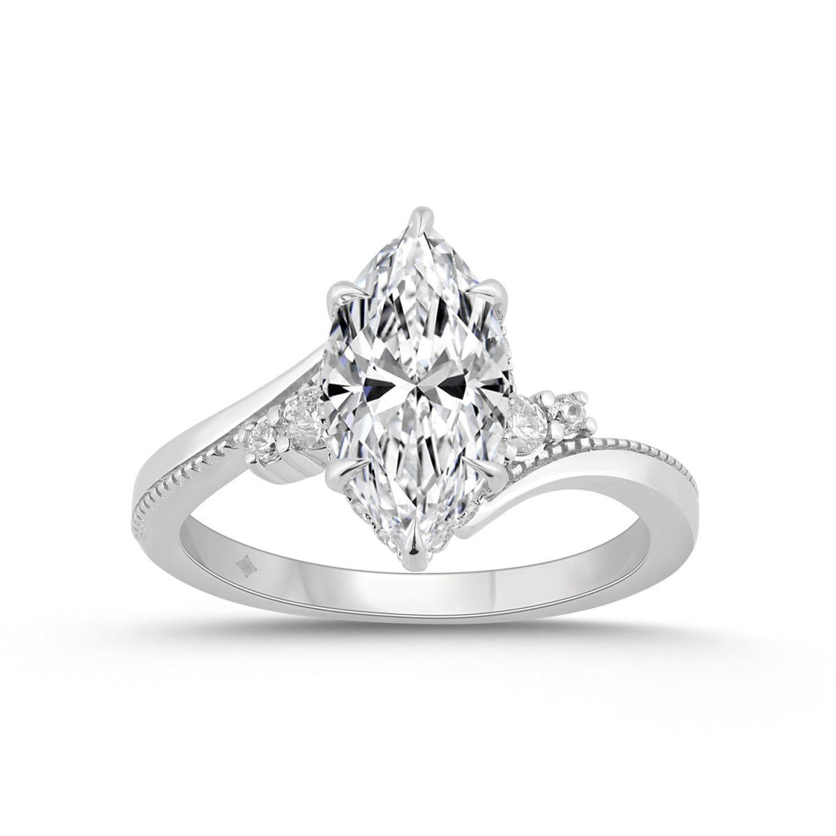 14K WHITE GOLD 2 1/4CT ROUND/MARQUISE DIAMOND LADIES RING (CENTER STONE MARQUISE DIAMOND 2CT)