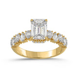 14K YELLOW GOLD 2 3/4CT ROUND/PEAR/EMERALD DIAMOND LADIES RING (CENTER STONE EMERALD DIAMOND 2CT)